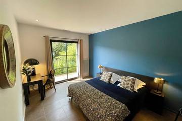 Location De Vacances pour 8 Personnes dans Vals-les-Bains, Parc naturel régional des Monts d'Ardèche, Photo 1