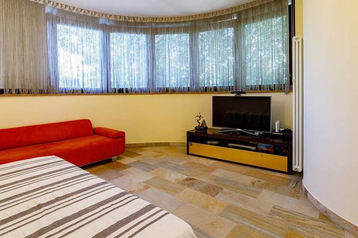 Ferienhaus für 8 Personen, mit Balkon und Garten sowie Whirlpool in Rimini - 2