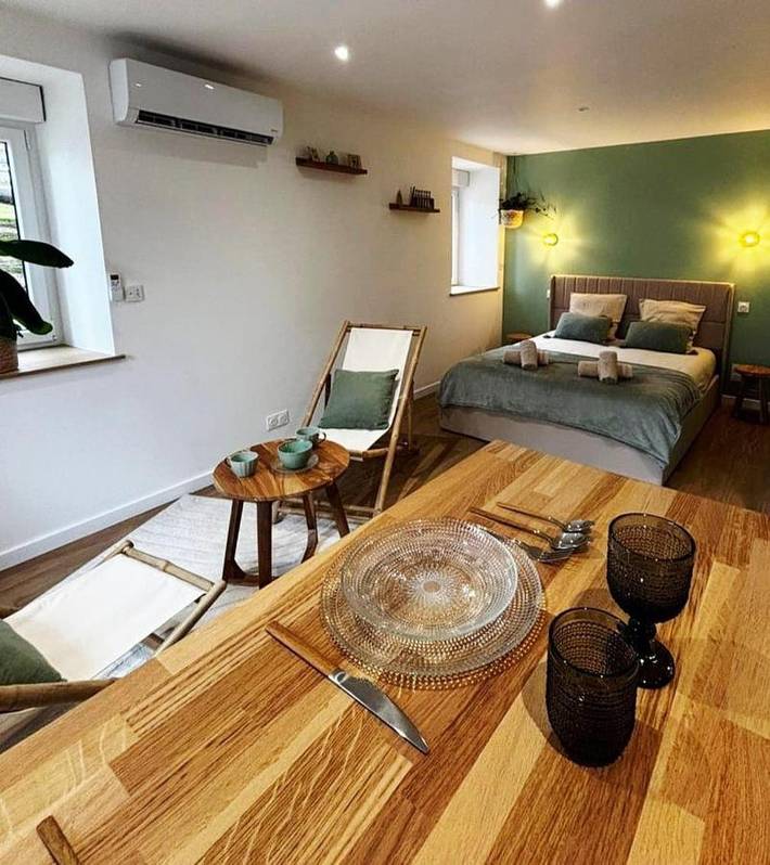 Gîte pour 2 personnes, avec terrasse à Campénéac