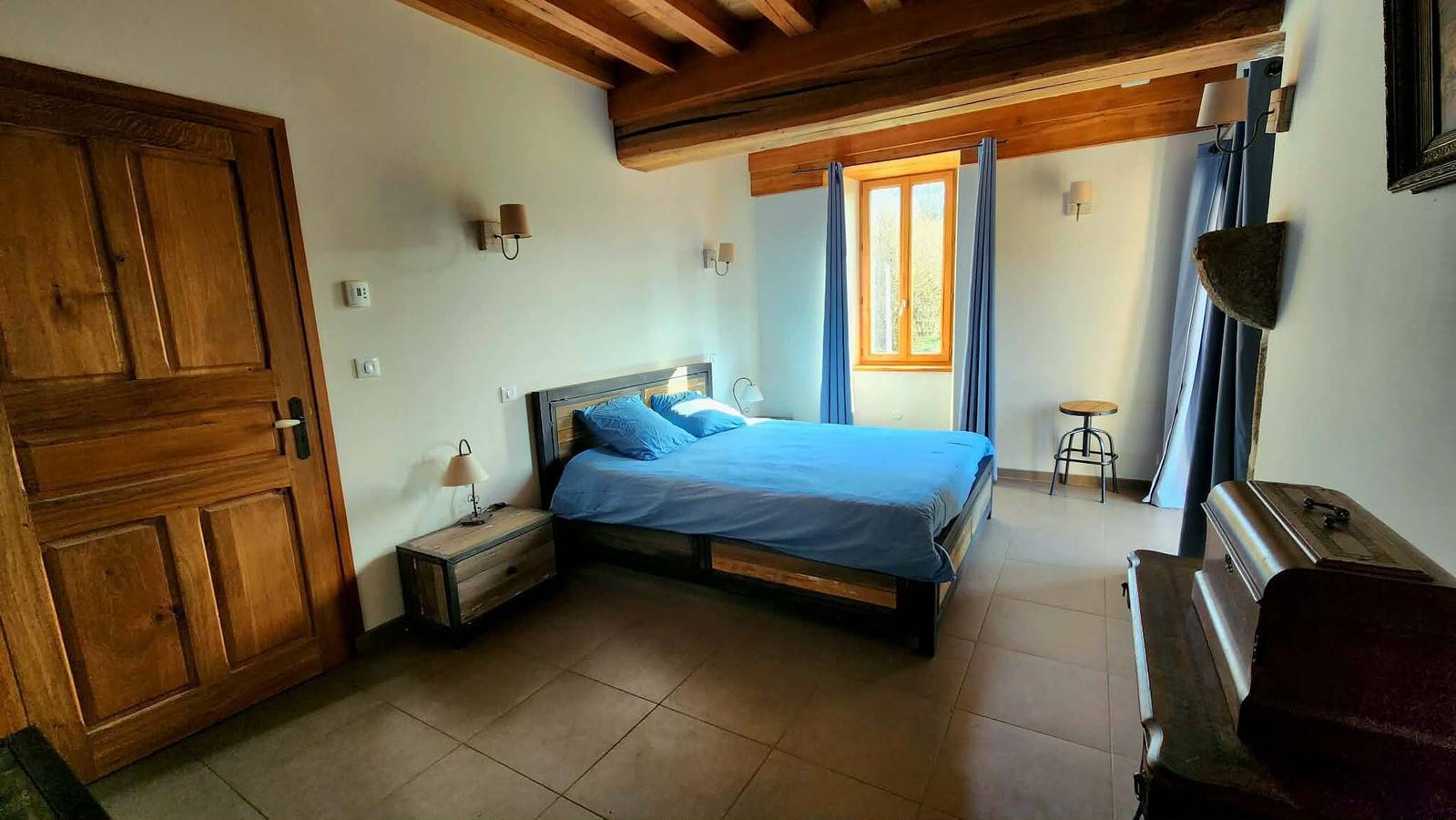 Maison de campagne « Le Prieuré de Sonne » avec terrasse et jardin privatifs in Lormes, Parc naturel régional du Morvan