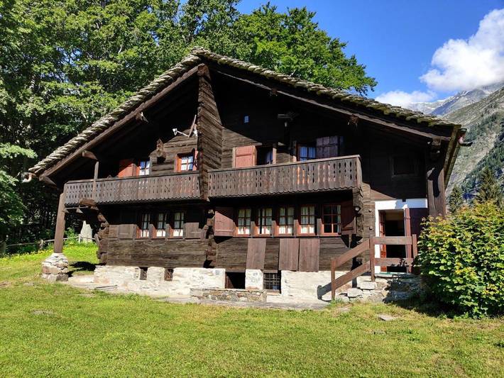 Casa vacanza per 6 persone, con Balcone e Terrazza nonché Giardino e Panorama a Macugnaga