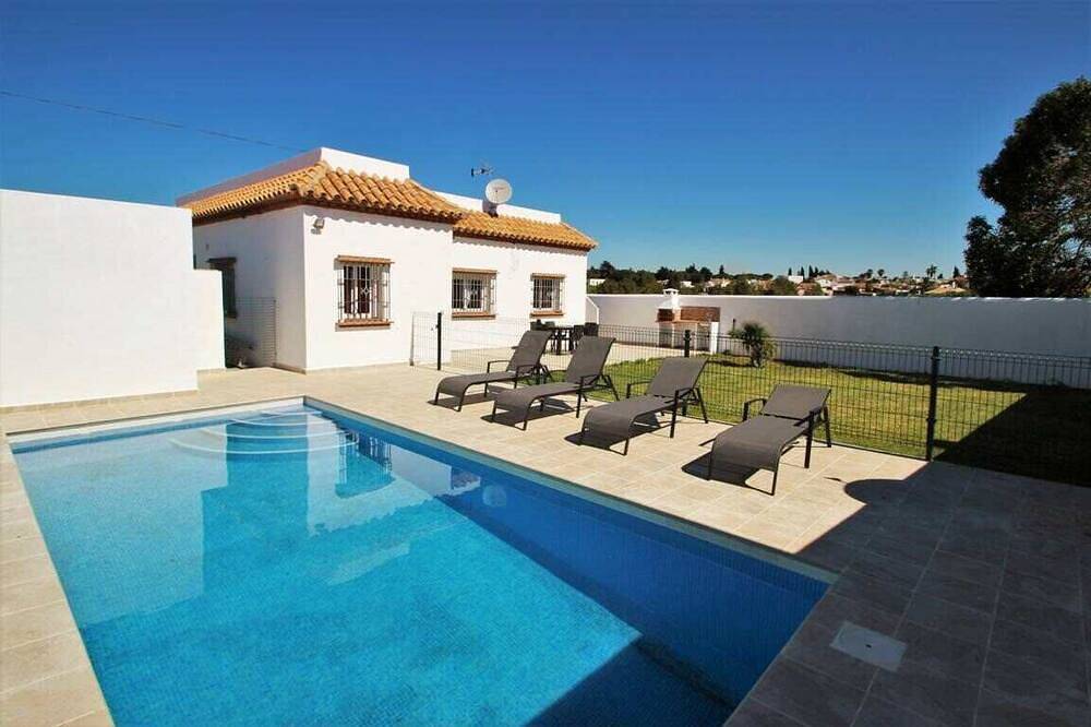 Privater Pool, großer Garten, in Fuente del Gallo, wenige Minuten vom Strand entfernt, gratis Wlan - Casa Granados - in Fuente del Gallo, Conil de la Frontera