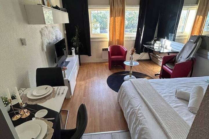 Entire apartment, Cloudy Escape - Calm, Elegance and Absolute Relaxation in Carquefou, Nantes region