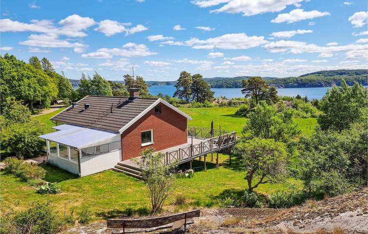 Ferienhaus mit Meerblick für 5 Personen, mit Terrasse und Ausblick sowie Garten in Bohuslän