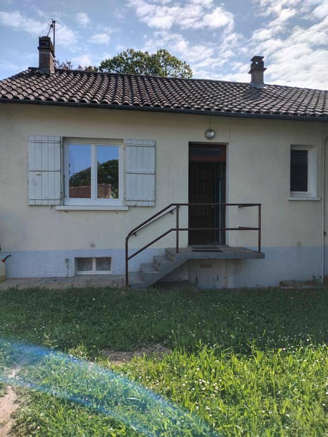 Location de vacances pour 7 personnes, avec jardin à Saint-Saud-Lacoussière - 3