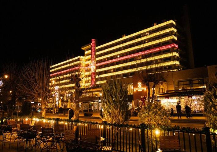 Hôtel pour 3 personnes, avec piscine et vue ainsi que sauna et terrasse à Sinaia