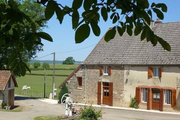Agriturismo pour 6 personnes, avec jardin à Clomot