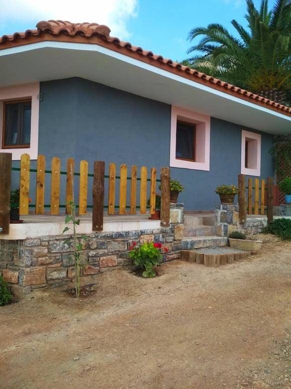 Location de vacances pour 3 personnes, avec balcon ainsi que jardin et vue dans Palekastron - 3