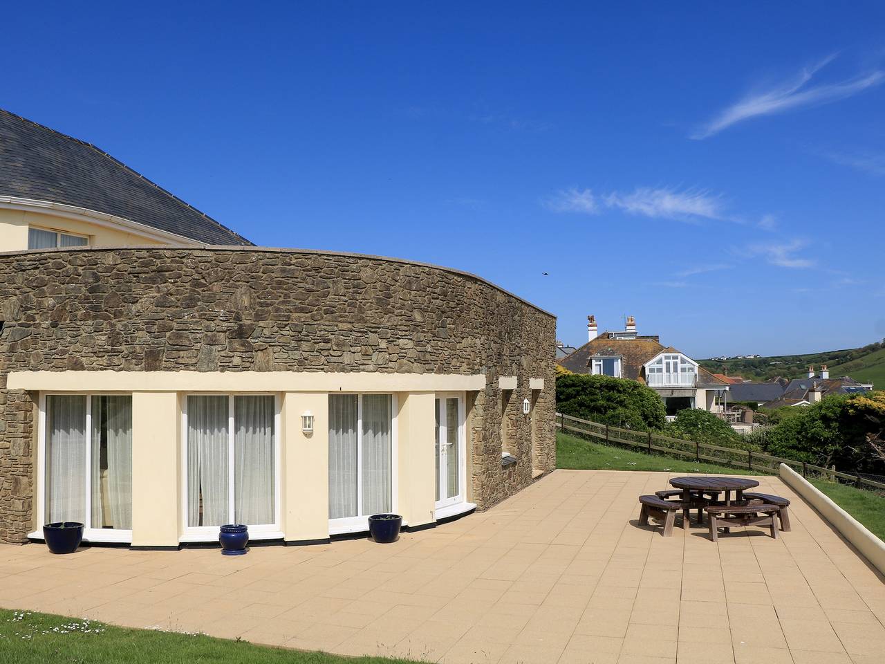 2 Sea Gardens in South Huish, Hope Cove