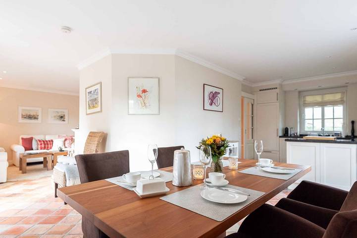 Exklusive Doppelhaushälfte mit 4 Zimmern auf ca. 120 m², für bis zu 5 Personen in Tinnum, Sylt (Gemeinde)