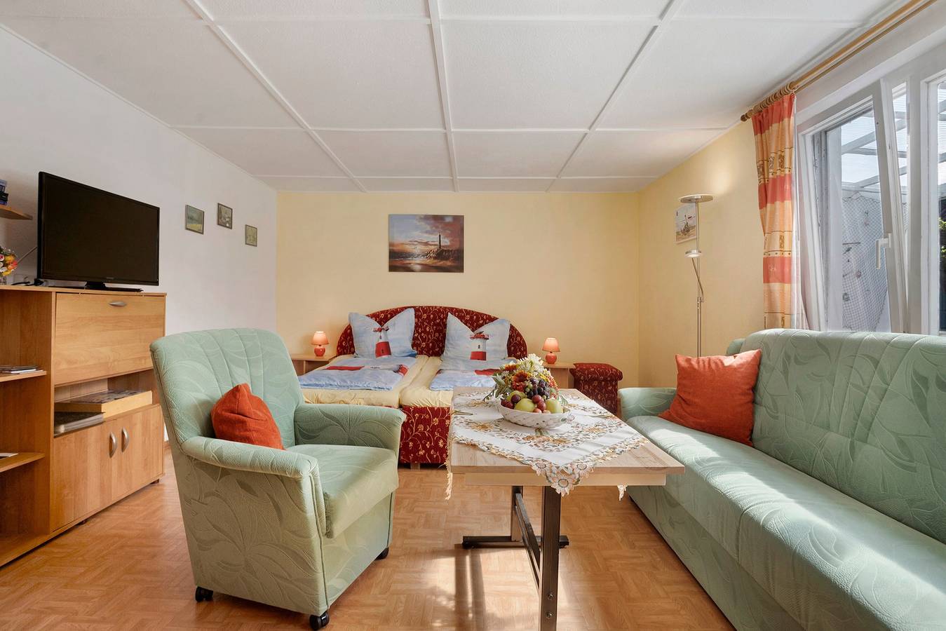 Bungalow 'Nati' mit Gemeinschaftsterrasse, Gemeinschaftsgarten und Wlan in Koserow, Bernsteinbäder