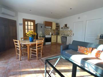 Maison de vacances pour 4 personnes, avec vue ainsi que piscine et jardin, animaux acceptés dans le Gers