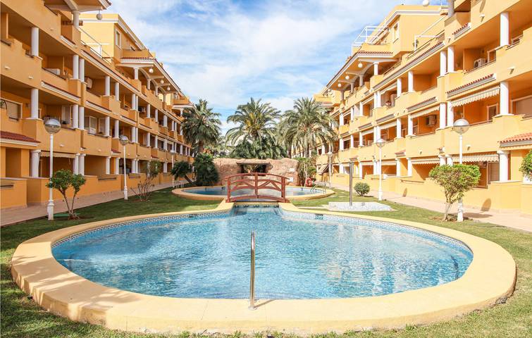 Apartamento vacacional entero, Retiro con vistas al mar, piscina y terraza in Pego, Costa Blanca