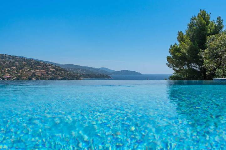Villa pour 8 personnes, avec Terrasse et Jardin dans Le Lavandou