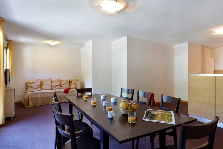 Gîte pour 8 personnes, avec piscine à Allos - 4