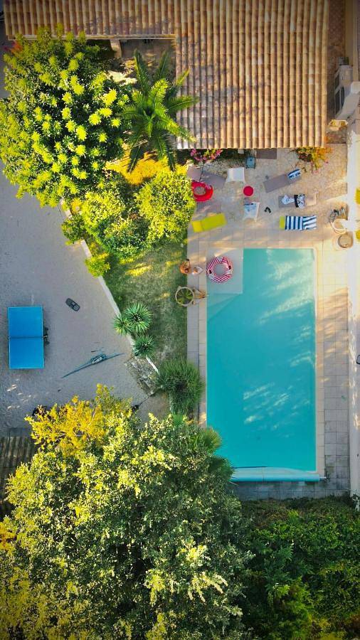 Villa pour 10 personnes, avec piscine ainsi que vue et jardin, adapté aux familles