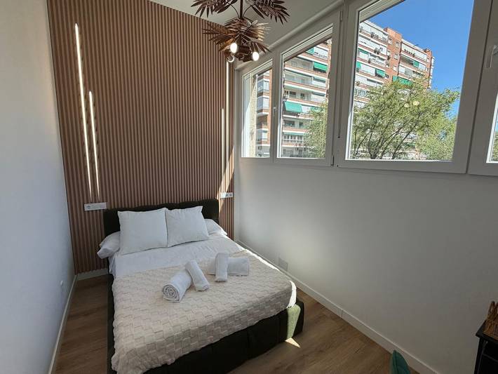Room 'Marbella' Madrid center with Wi-Fi and air conditioning. in Fuencarral-El Pardo, Madrid