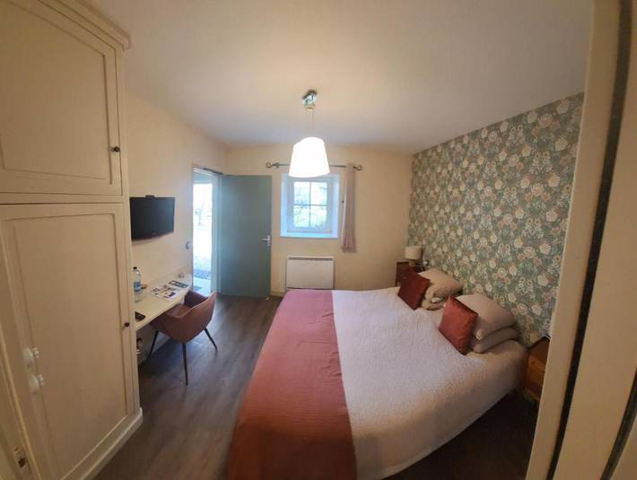 Hôtel pour 4 personnes, avec piscine ainsi que jardin et terrasse à Minihy-Tréguier - 3