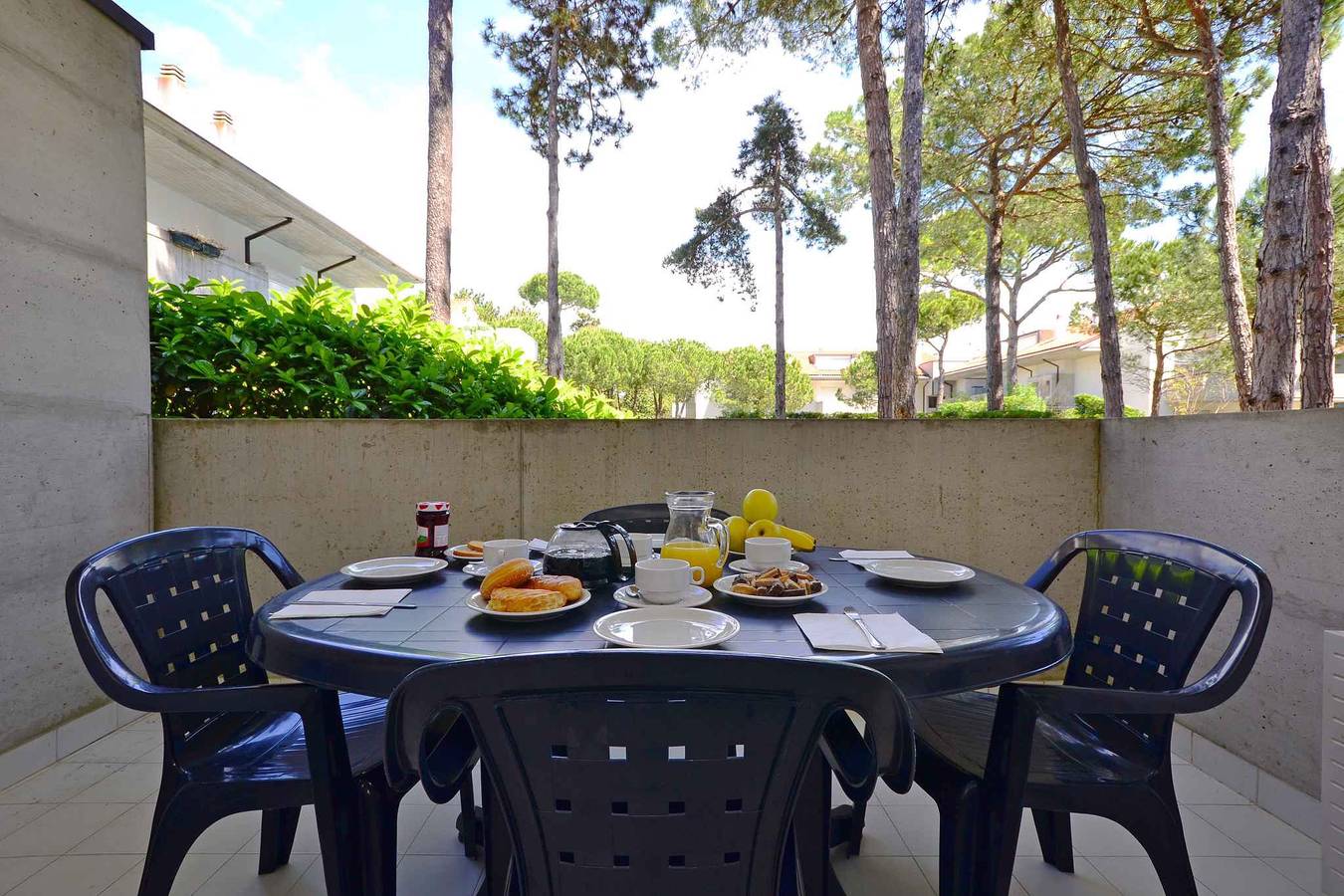 Ganze Ferienwohnung, Ferienwohnung mit Klimaanlage, Balkon und Pool in Lignano  in Lignano Pineta, Lignano Sabbiadoro