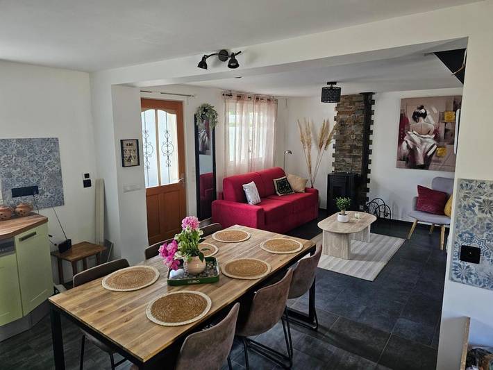 Location de vacances pour 6 personnes, avec Terrasse ainsi que Jardin et Vue à Carency