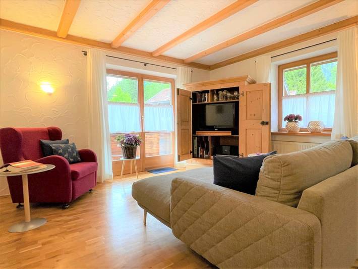 Ferienwohnung für 4 Personen, mit Balkon und Garten sowie Ausblick in Tiefenbach Bei Oberstdorf