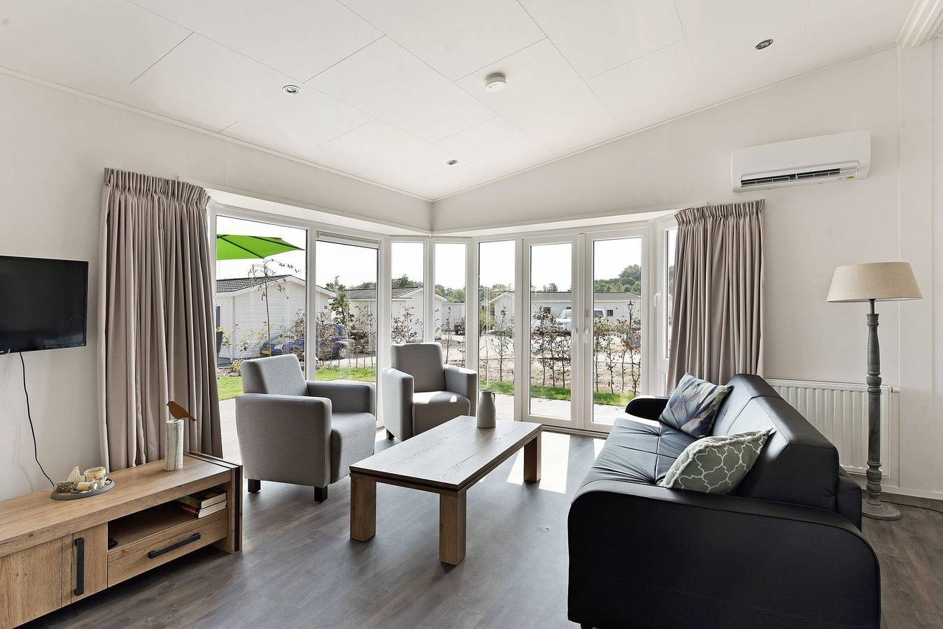 Comfortabel 4 persoons Miva-chalet in Nunspeet op een park aan het Veluwemeer in Nunspeet, Veluwe