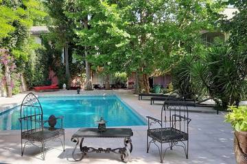 Location de vacances pour 15 personnes, avec sauna et jardin, animaux acceptés à Marsillargues