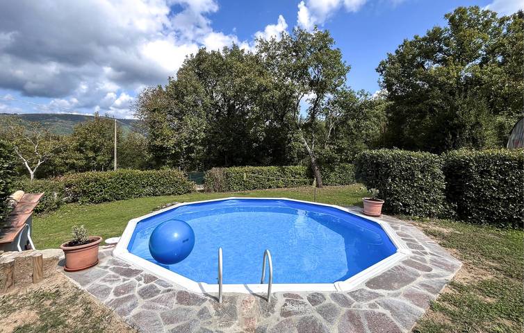 Gîte pour 4 personnes, avec piscine et terrasse à Città di Castello - 2