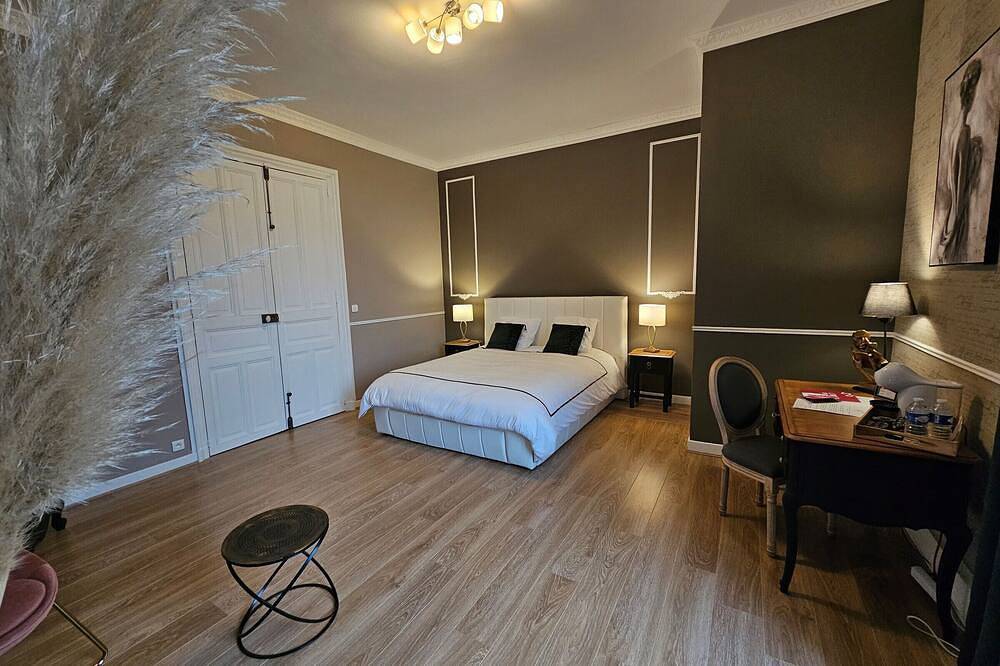 Élégant séjour au Château, confort moderne et activités alentour in Cluis, Région de La Châtre