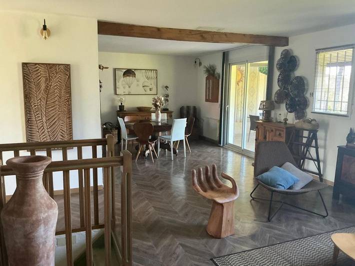 Location de vacances pour 6 personnes, avec terrasse ainsi que vue et piscine à Rousset - 4