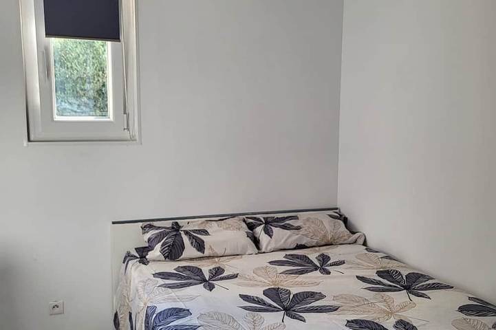 Ganze Wohnung, Charming T2 apartment in the city center in La Crau, Mittelmeerküste (Frankreich)