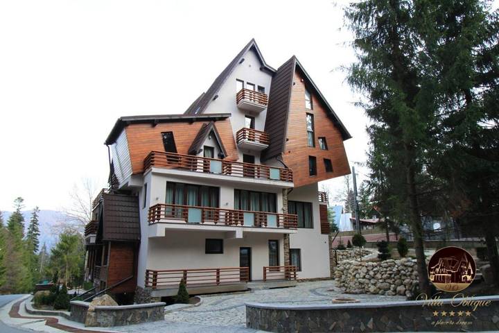 Gîte pour 2 personnes, avec jardin ainsi que jacuzzi et sauna à Sinaia