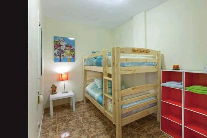 Ganze Wohnung, Apartment Llavaneras 30' Barcelona mit Schwimmbad, neben dem Strand und Zug in Supermaresme, Sant Andreu de Llavaneres