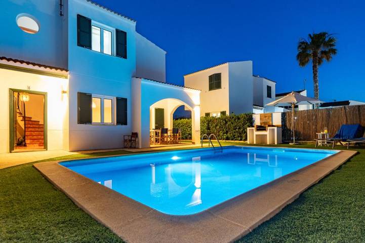 Apartamento para 6 personas, con jardín en Menorca