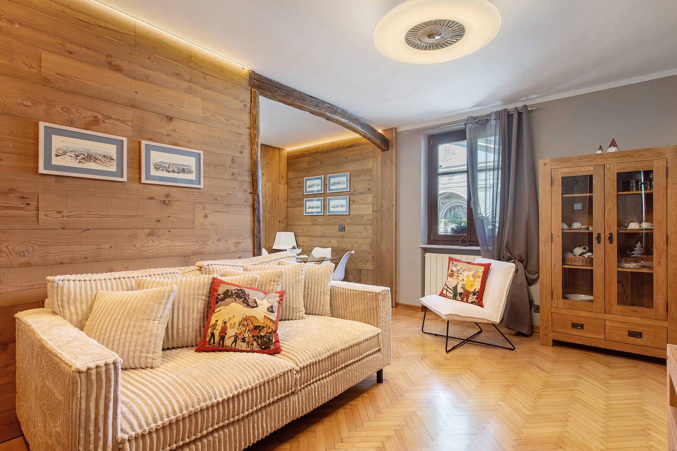 Geheel appartement, Appartement 'Cathédrale' met Uitzicht op de Bergen, Wi-Fi en Airconditioning in Aosta, Walliser Alpen