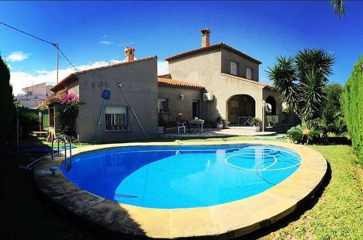 Chalet para 8 personas, con jardín y piscina, Se admiten mascotas en Provincia de Valencia
