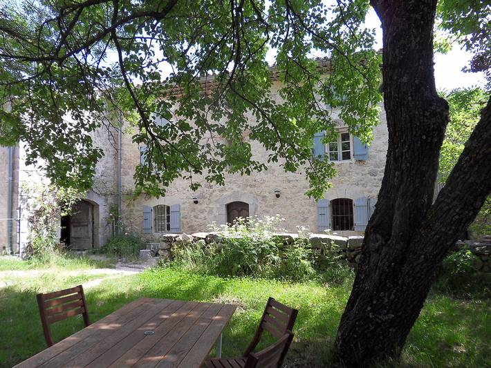 Gîte für 10 Personen, mit Terrasse und Garten sowie Ausblick in Alpes-de-Haute-Provence - 2