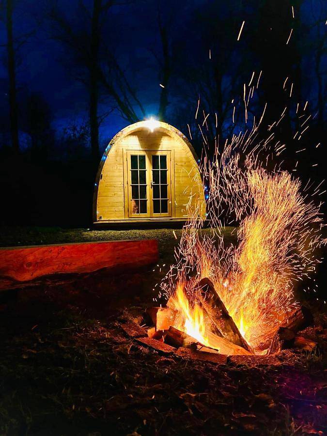 Location de vacances pour 2 personnes, avec Terrasse ainsi que Jardin et Vue à Pourrain