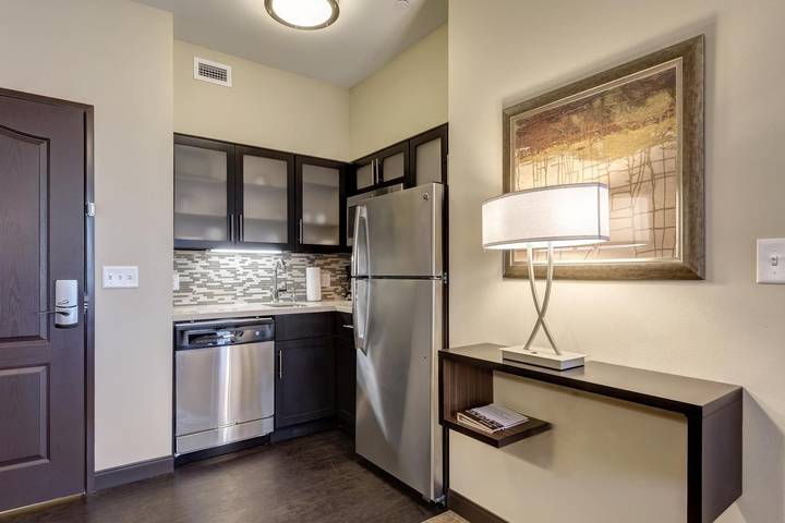 Ganzes Studio, Studio für 3 Personen in St. Louis County