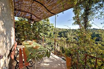 Cottage pour 7 personnes, avec piscine ainsi que jardin et vue à Grambois