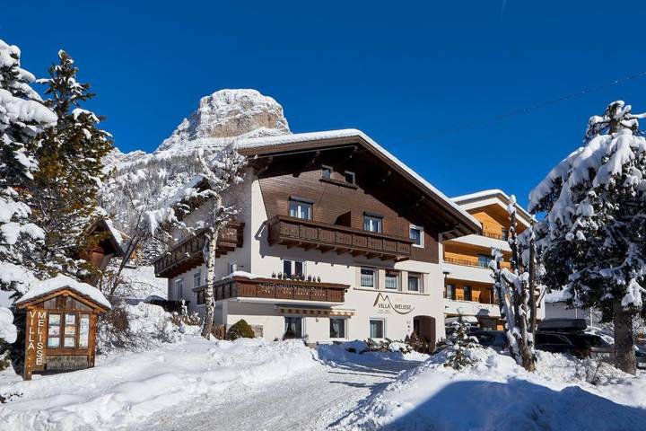 Hotel für 5 Personen, mit Sauna und Ausblick sowie Garten in Colfosco