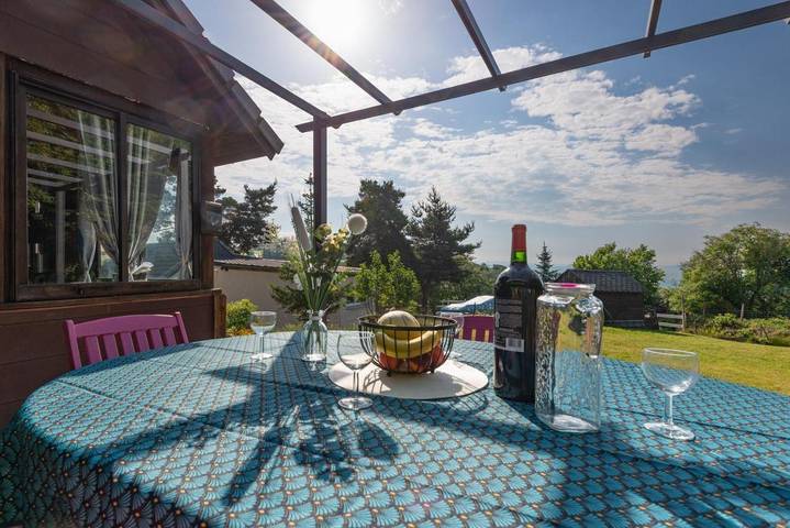 Location de vacances pour 4 personnes, avec terrasse et jardin à Antrenas - 4