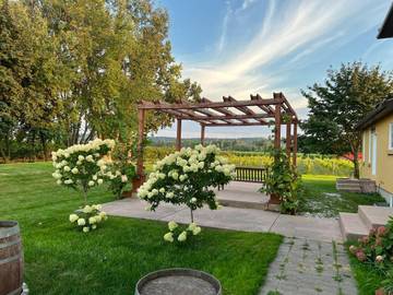 Chambre d’hôte pour 2 personnes, avec jardin ainsi que vue et terrasse à Niagara-on-the-Lake