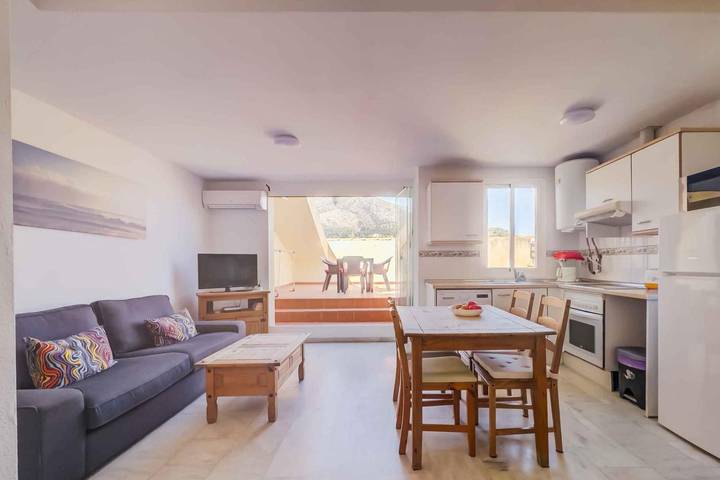 Ferienwohnung für 5 Personen, mit Balkon und Meerblick sowie Pool, kinderfreundlich in Fuengirola - 2