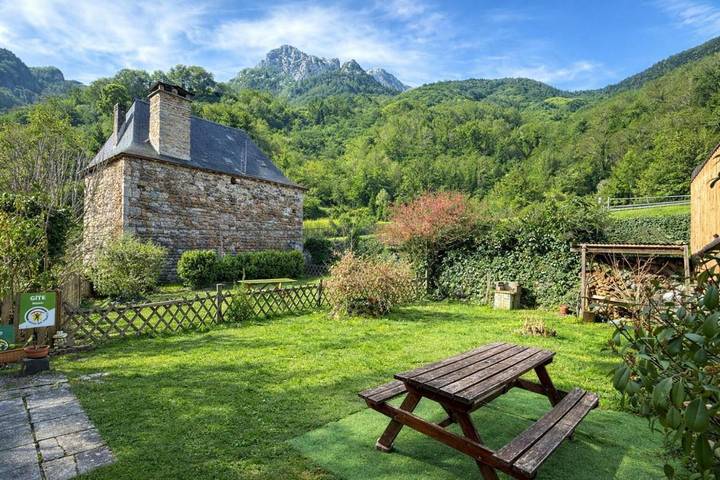 Location de vacances pour 4 personnes, avec jardin à Borce - 4