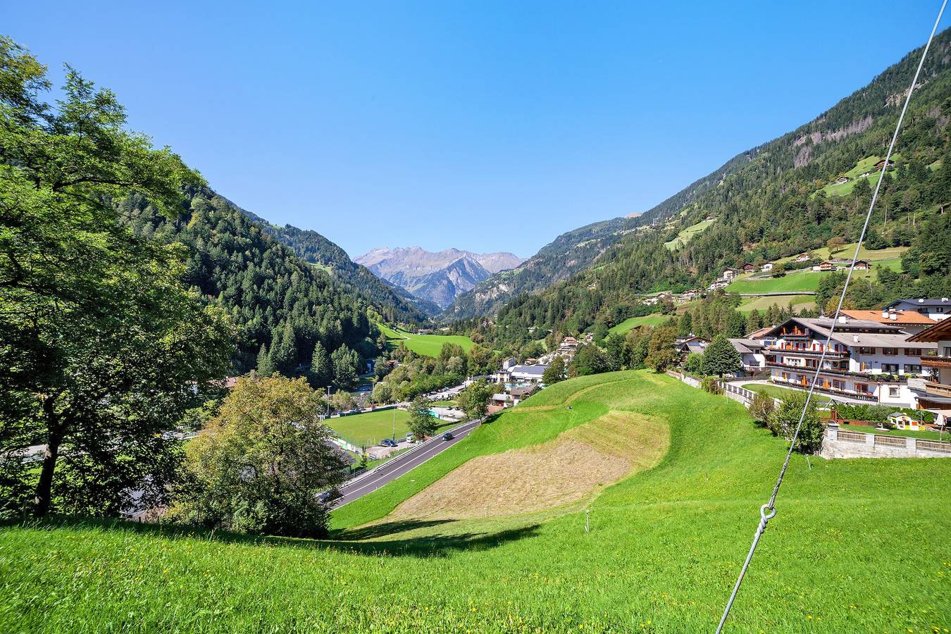 Ganze Wohnung, Apartment 'Sina' mit Bergblick, privater Terrasse und Wlan in Stubaier Alpen, St. Leonhard in Passeier