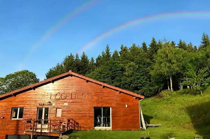 Chalet pour 16 personnes, avec jardin et piscine, animaux acceptés