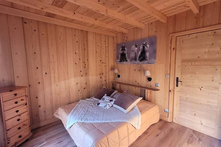 4-star comfortable chalet for 18 people; 7 bedrooms, 7 bathrooms with Wc in Samoëns, Bonneville region