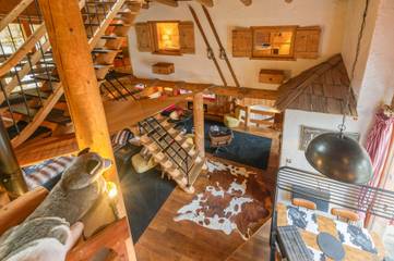 Chalet pour 10 personnes, avec sauna ainsi que jacuzzi et jardin, animaux acceptés à Le Bourg-d'Oisans