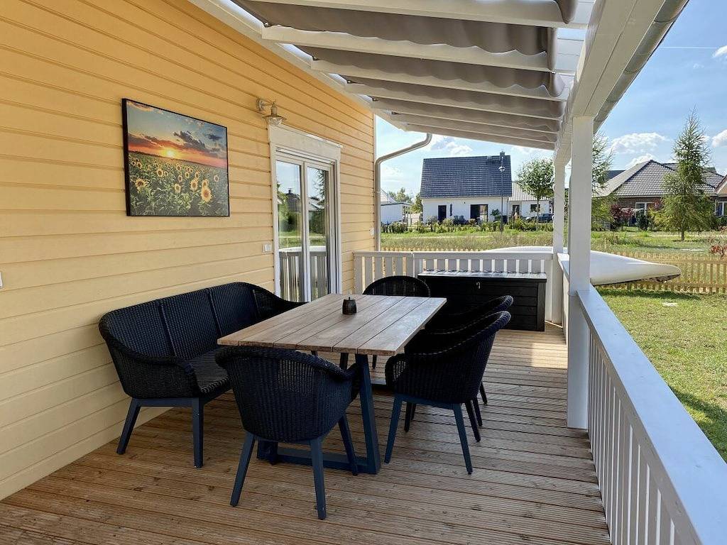 Ferienhaus in Warin mit Schwimmbecken in Warin, Nordwestmecklenburg (Wismar und Umgebung)